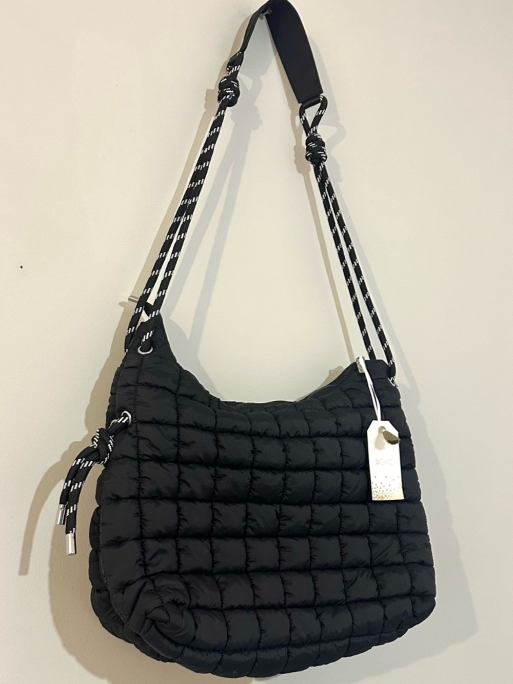 NWT 2CHIC Black Quilted Puffer Shoulder Bag w/ Rope Strap - Picture 3 of 10